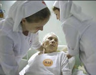 Длительный уход за пожилыми людьми: что необходимо учитывать